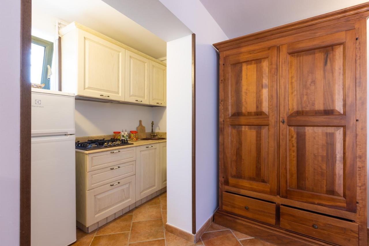 Casa Ulmi Con Piscina Bed & Breakfast อุจจาโน ลาเคียซา ภายนอก รูปภาพ