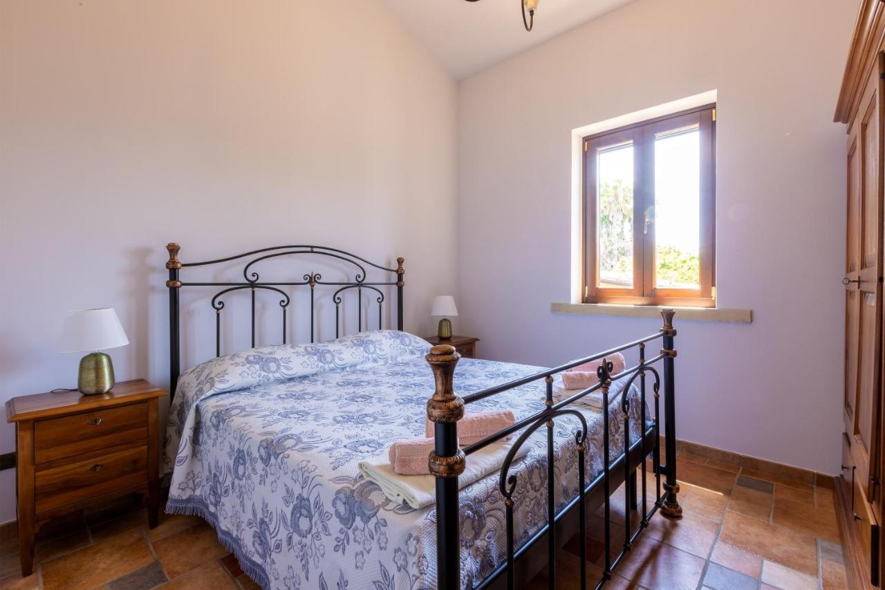 Casa Ulmi Con Piscina Bed & Breakfast อุจจาโน ลาเคียซา ภายนอก รูปภาพ